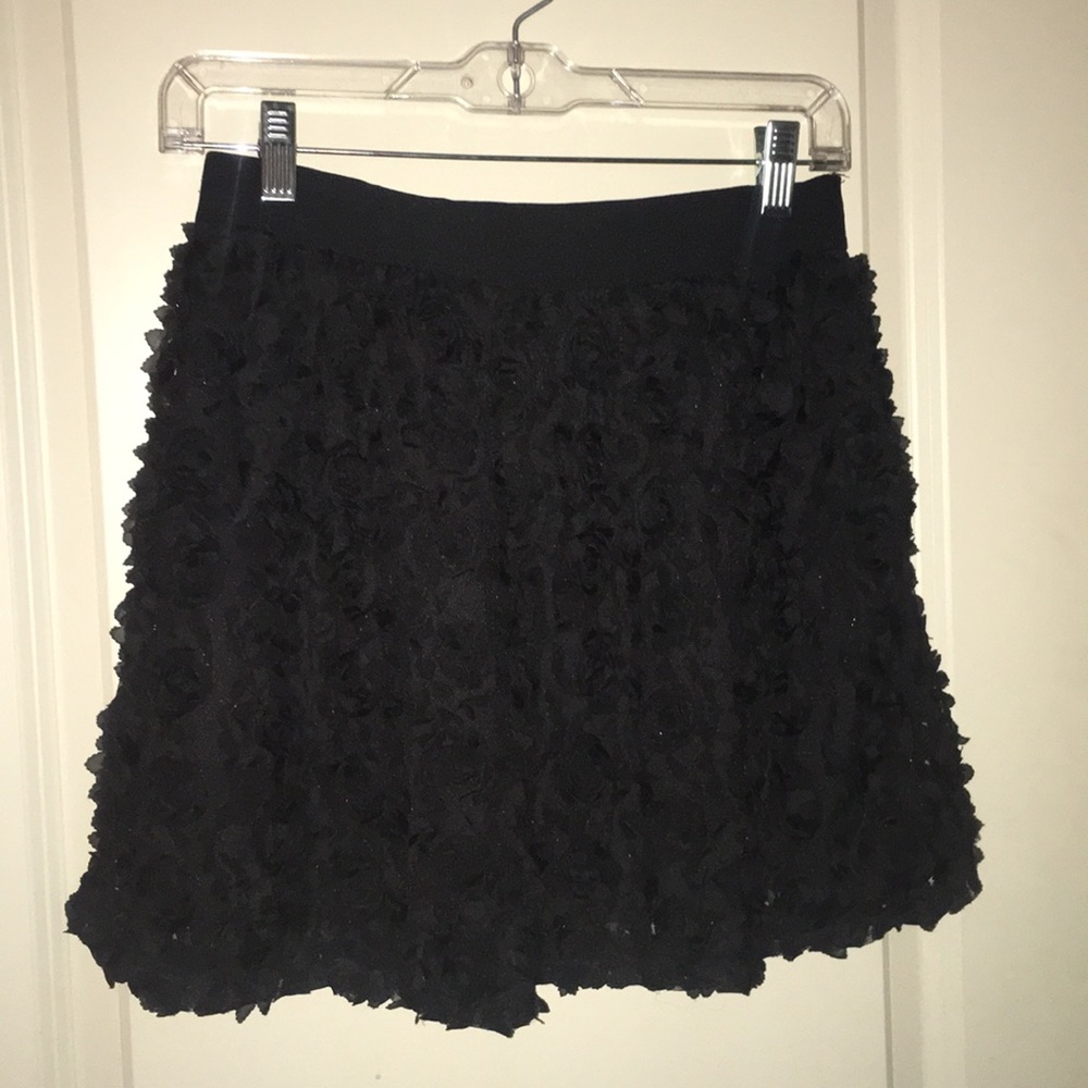FOREVER 21 black rose skirt